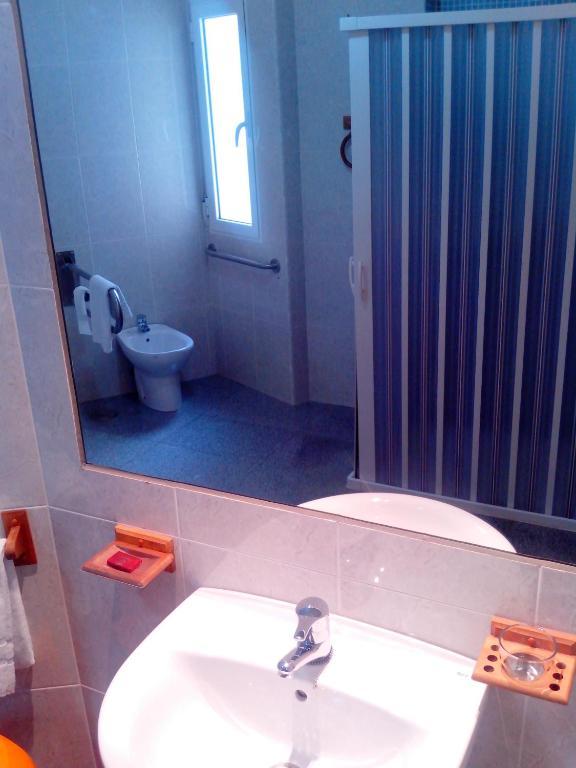 Hotel Rc Ramon Y Cajal Cuenca  Szoba fotó